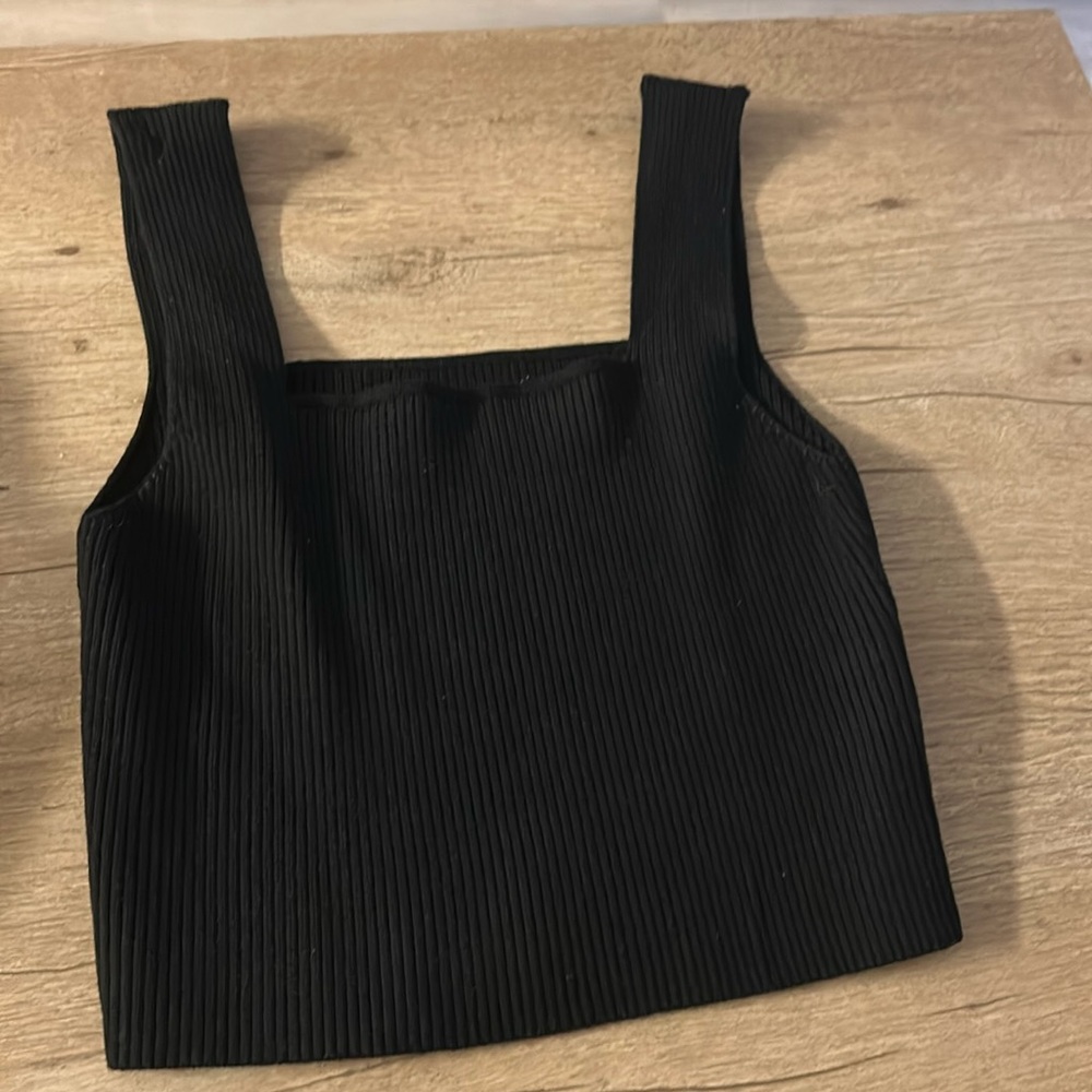 Sweater cropped tank top